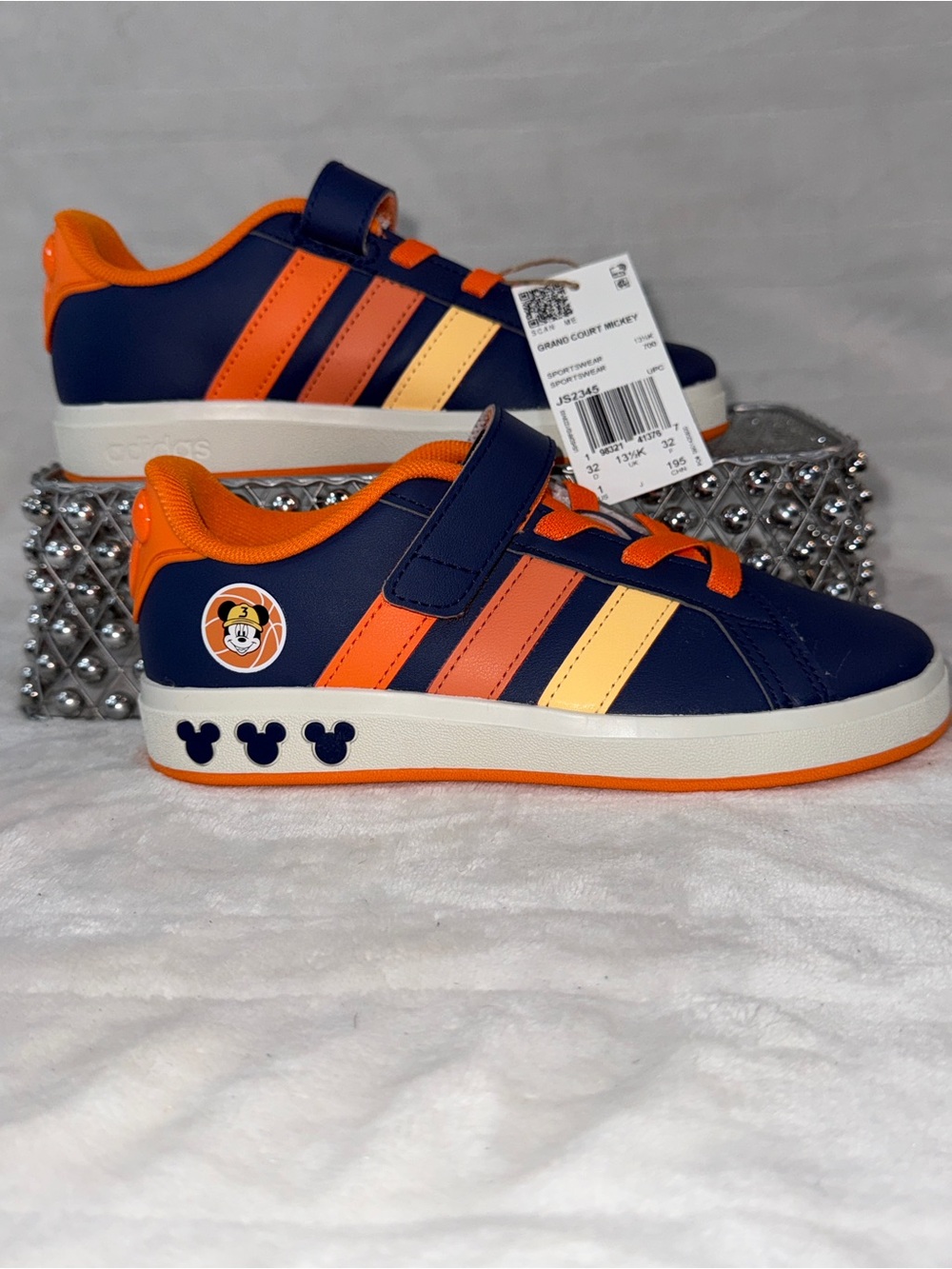 Adidas Disney Mickey Grand Court Youth Sz 1 (UK13.5K/EU32) JS2345